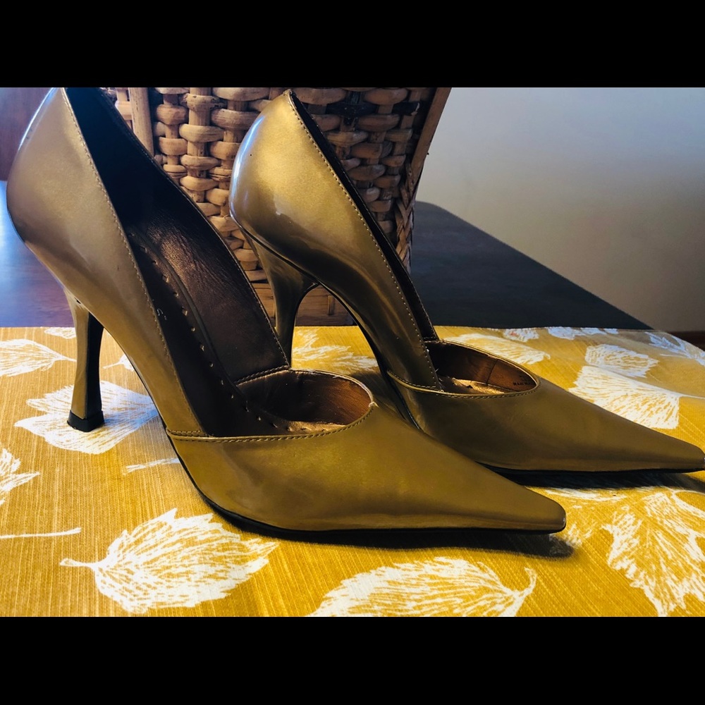 BCBGirls pumps